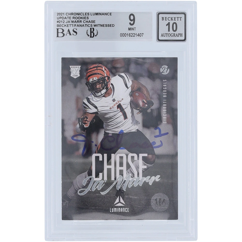 Carte de recrue 9/10 authentifiée signée Ja'Marr Chase Cincinnati Bengals Panini Luminance #212 Beckett Fanatics Witnessed 2021