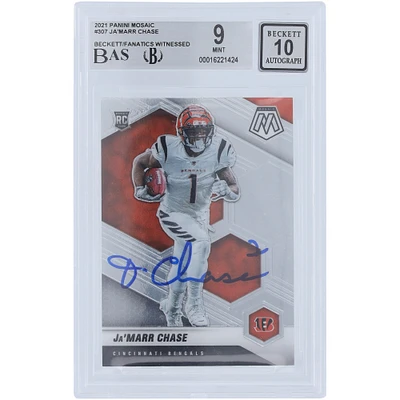 Carte de recrue 9/10 authentifiée signée Ja'Marr Chase Cincinnati Bengals 2021 Panini Mosaic #307 Beckett Fanatics Witnessed