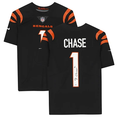 Maillot Nike noir dédicacé par Ja'Marr Chase des Bengals de Cincinnati