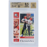 Carte de recrue autographiée 2020 Panini Chronicles #19 Beckett Fanatics Witnessed 9.5/10 Rookie avec inscription « 2020 #1 Pick » - Sous-grades 9.5,9.5,9,10