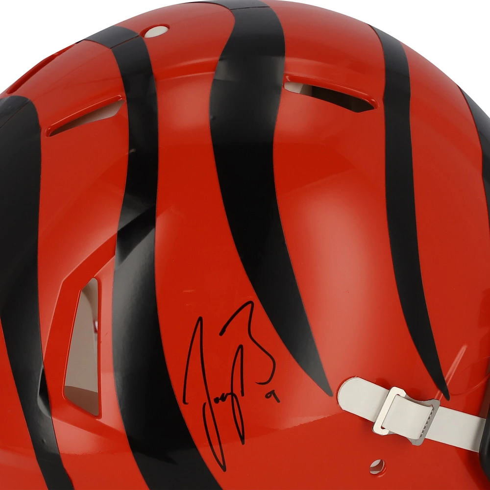 Casque Riddell Speed ​​authentique autographié par Joe Burrow des Bengals de Cincinnati