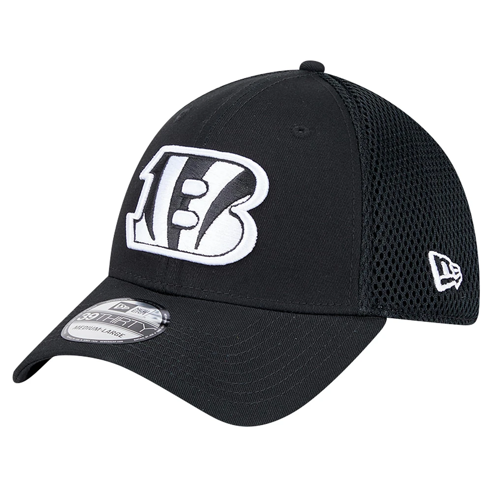 Casquette flexible 39THIRTY noire des Bengals de Cincinnati New Era pour hommes