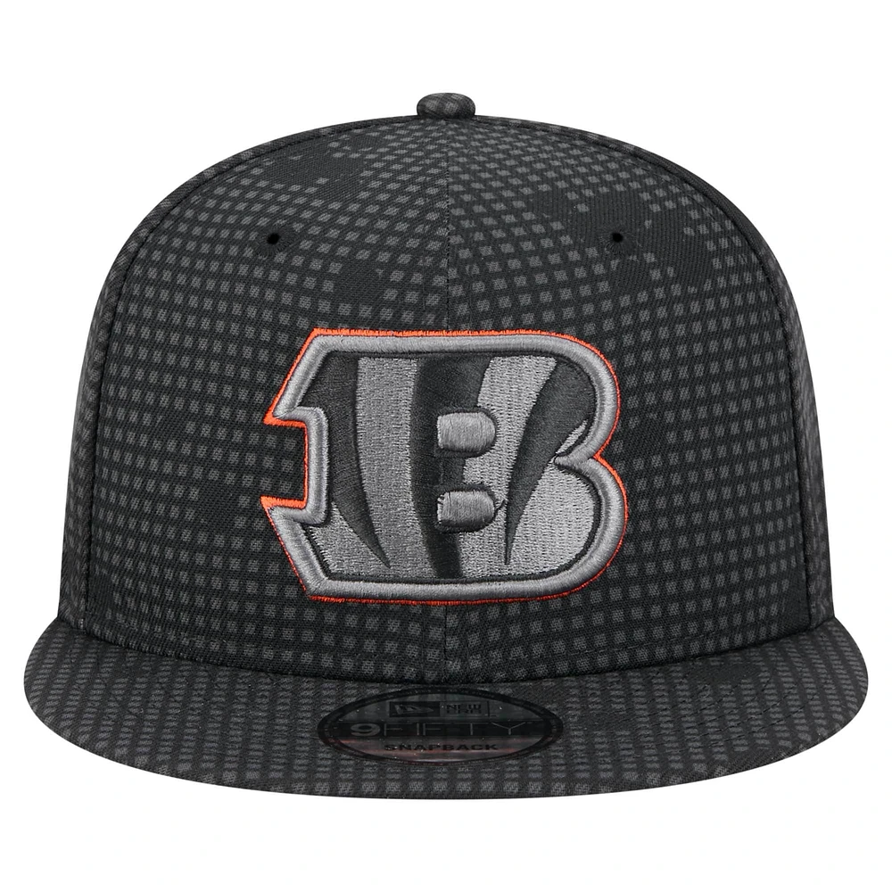 Men's New Era Black Cincinnati Bengals Midnight Ink Pop Outline 9FIFTY Snapback Hat