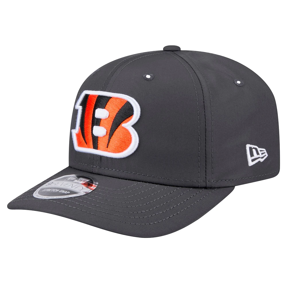 Casquette extensible à boutons-pression New Era Graphite Cincinnati Bengals Main 9SEVENTY pour homme