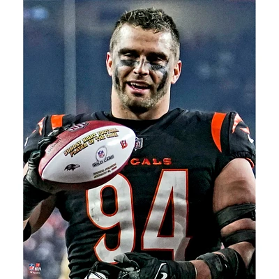 Sam Hubbard Cincinnati Bengals Unsigned Post-Game Close Up Photograph