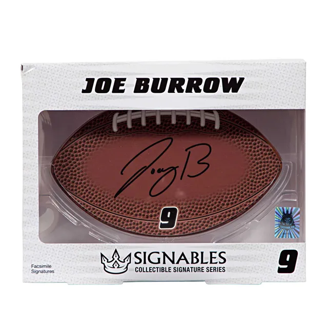 Joe Burrow Cincinnati Bengals Autographed 16 x 20 White Jersey Throwing  Vertical Photograph