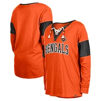 T-shirt à manches longues lacets et col cranté New Era orange pour femme des Cincinnati Bengals