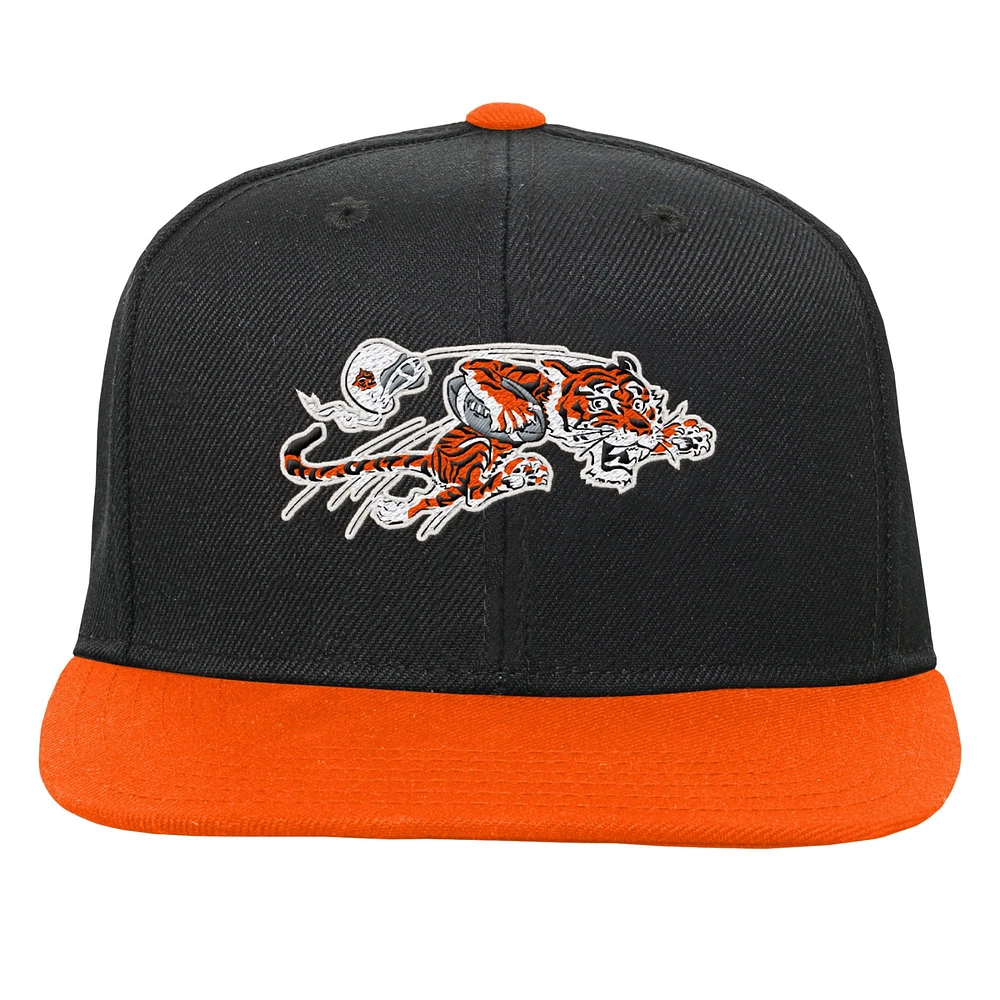 Youth Mitchell & Ness Black Cincinnati Bengals Team Two-Tone Snapback Hat