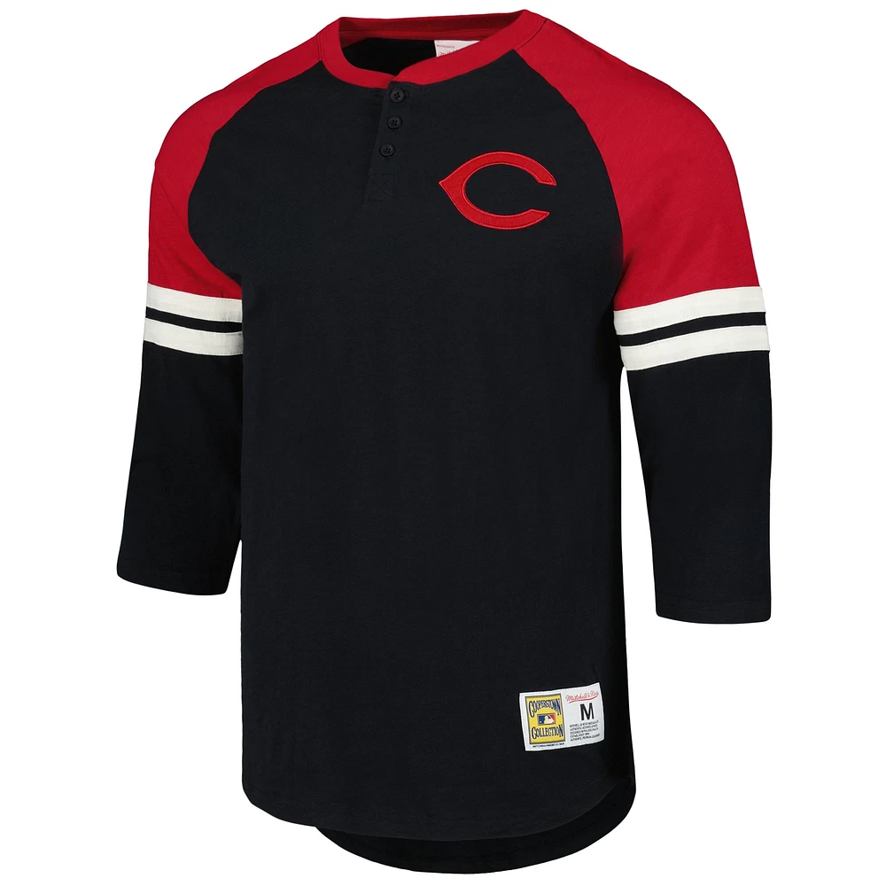 T-shirt à manches trois-quarts légendaire Raglan Slub Henley de la collection Cooperstown des Cincinnati Reds Mitchell & Ness pour hommes