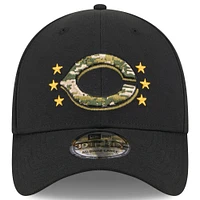 Casquette flexible 39THIRTY pour la Journée des forces armées 2024 New Era noire Cincinnati Reds hommes