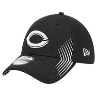 Men's New Era Black Cincinnati Reds Active Dash Mark 39THIRTY Flex Hat