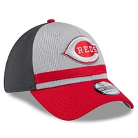 Men's New Era  Gray/Red Cincinnati Reds 2025 Batting Practice 39THIRTY Flex Hat