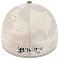 Men's New Era Light Beige/Olive Cincinnati Reds 2025 Armed Forces Day 39THIRTY Flex Hat