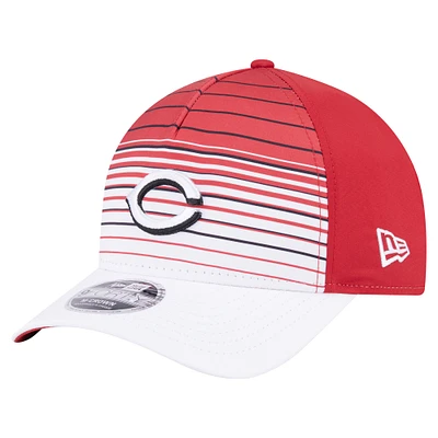 Men's New Era  Red Cincinnati Reds Gradient 9FORTY M-Crown Adjustable Hat