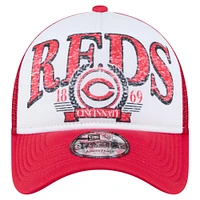 Men's New Era White/Red Cincinnati Reds Distressed 9FORTY A-Frame Adjustable Trucker Hat