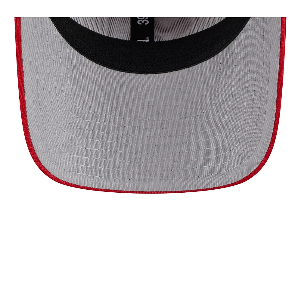 Casquette flexible 39THIRTY d'entraînement au bâton New Era des Cincinnati Reds 2024 pour hommes, blanche