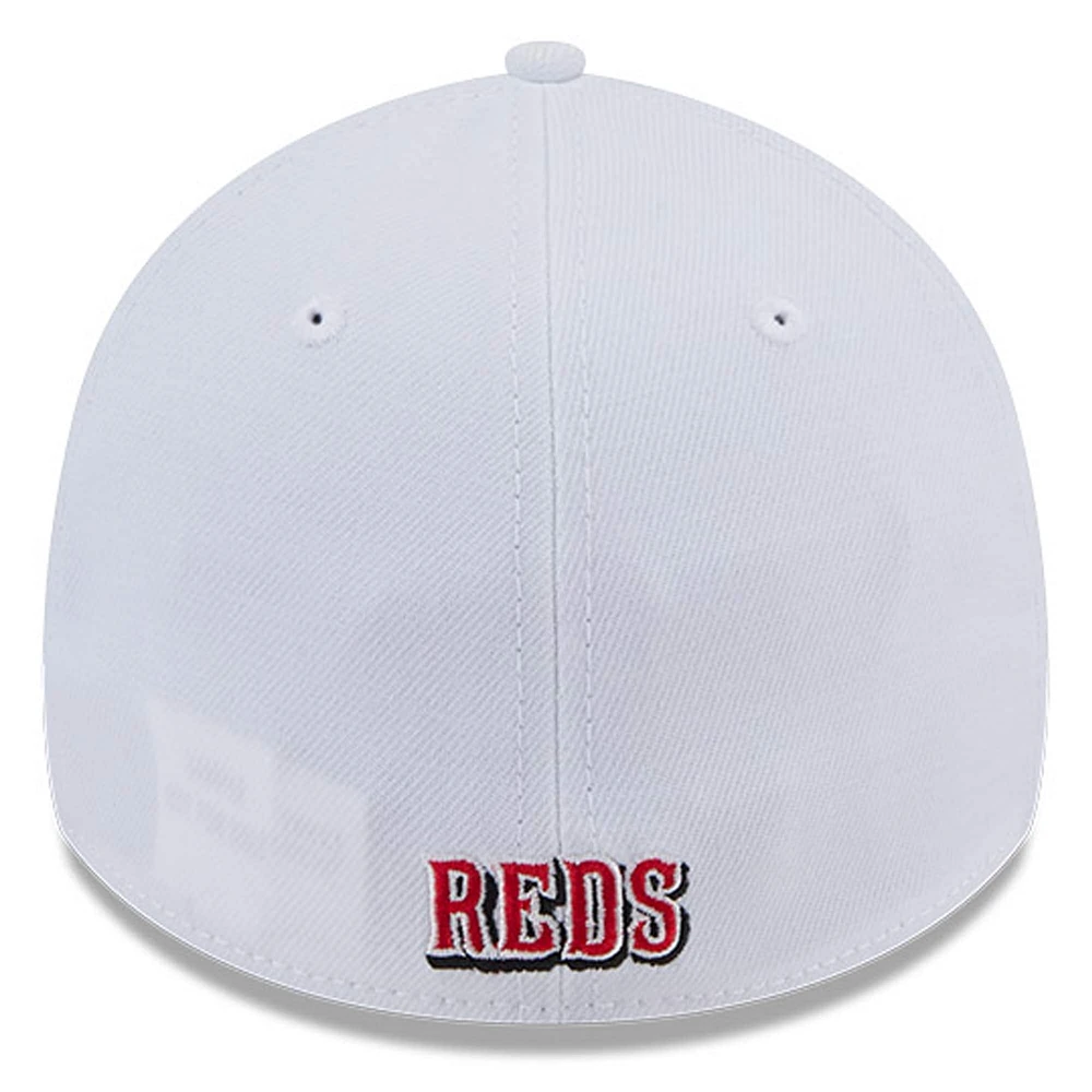 Men's New Era White Cincinnati Reds 39THIRTY Flex Hat