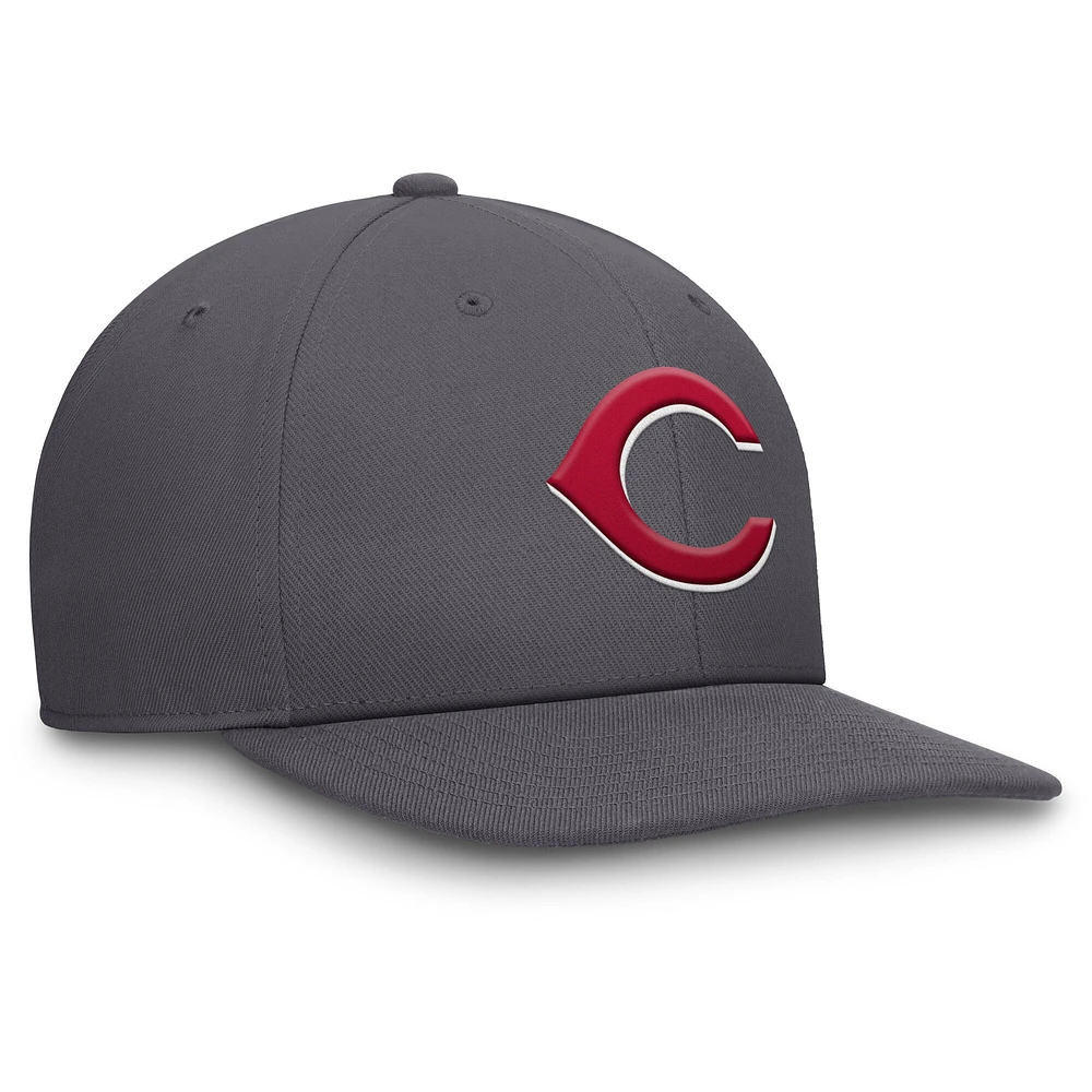 Casquette Snapback Nike Cincinnati Reds Pro Performance pour homme Gris