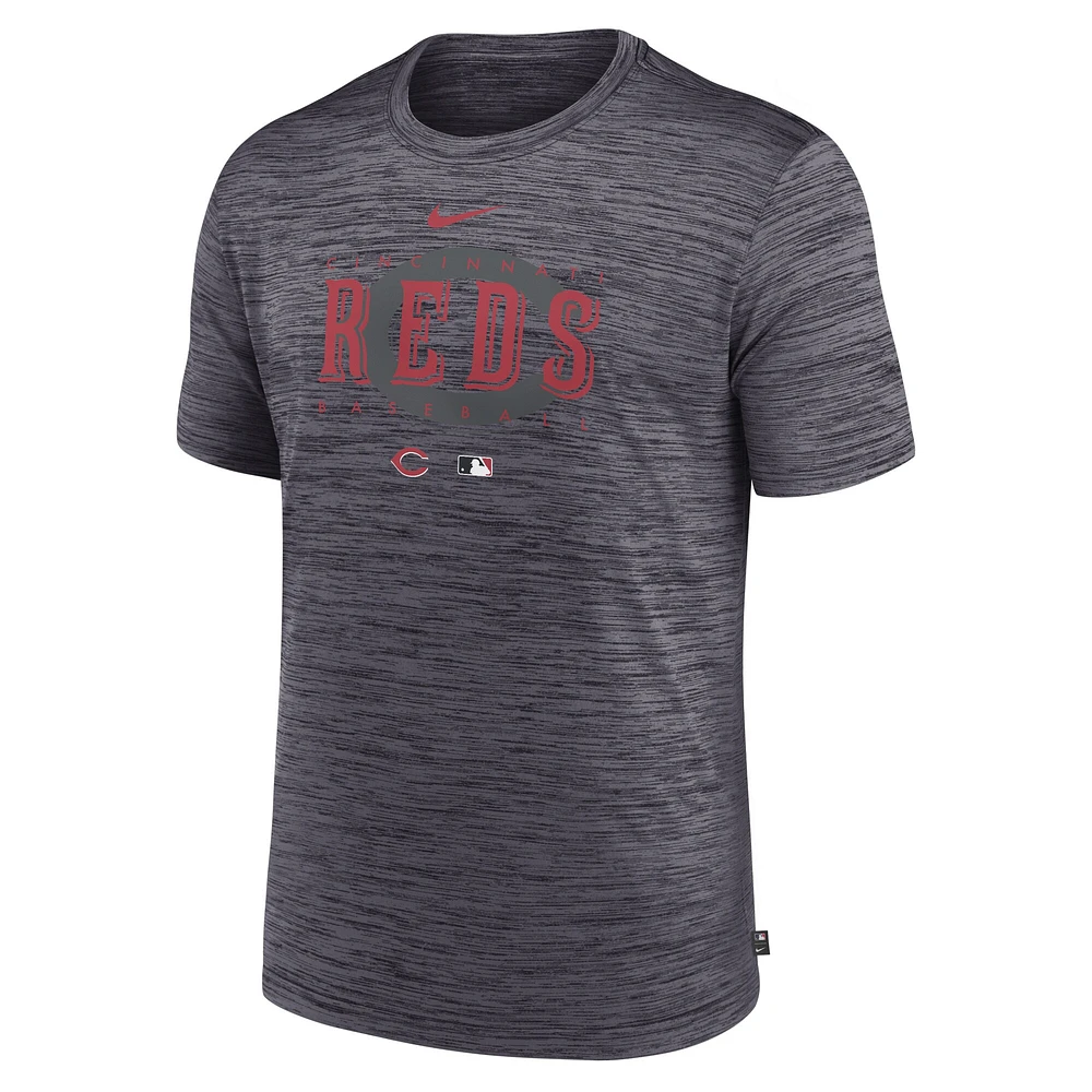 T-shirt d'entraînement pour homme Nike Heather Charcoal Cincinnati Reds Authentic Collection Velocity Performance