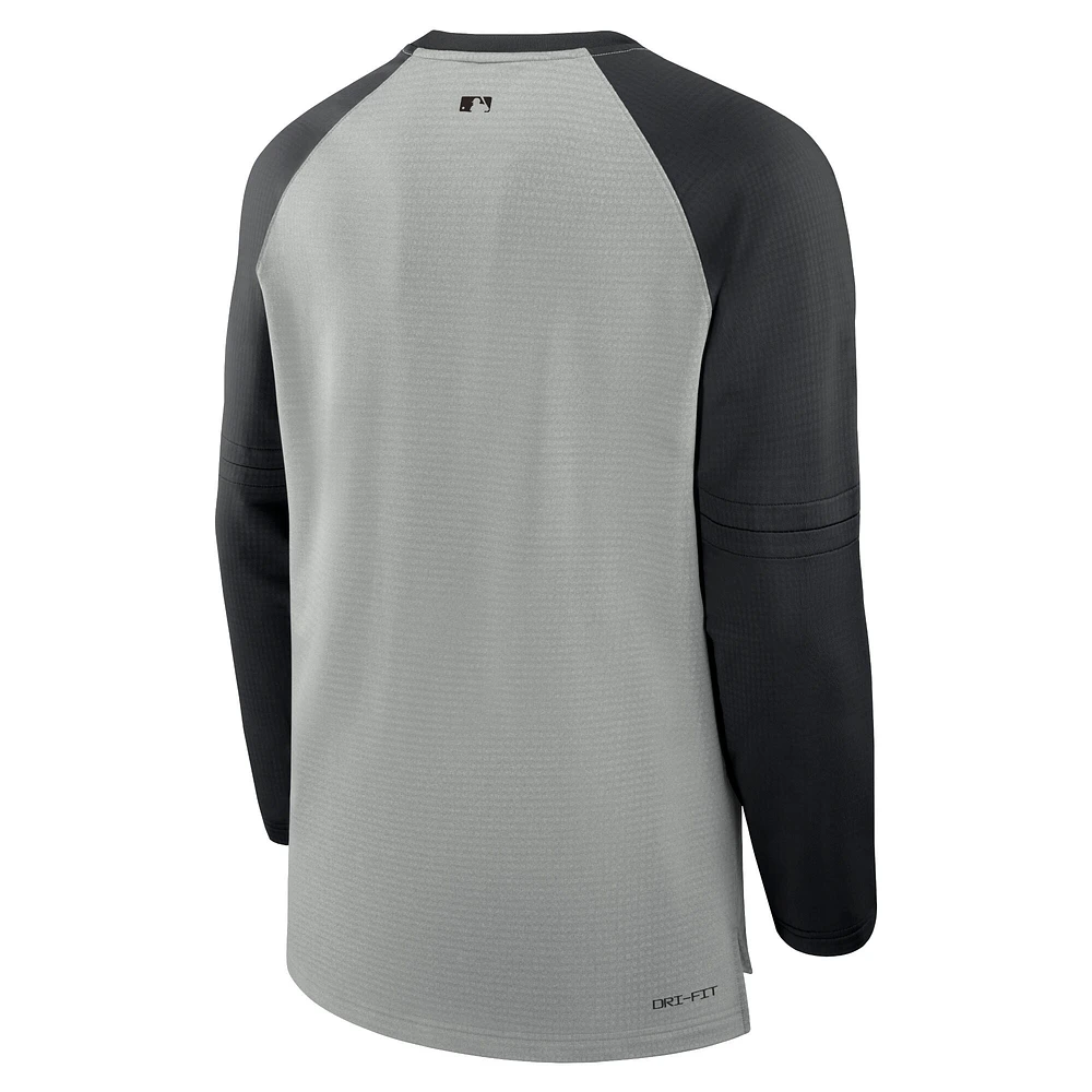 T-shirt à manches longues Nike Cincinnati Reds Authentic Collection Game Time Raglan Performance pour homme, gris chiné/noir