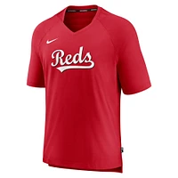 T-shirt à encolure en V Performance raglan avant-match Nike Cincinnati Reds Authentic Collection pour homme, rouge