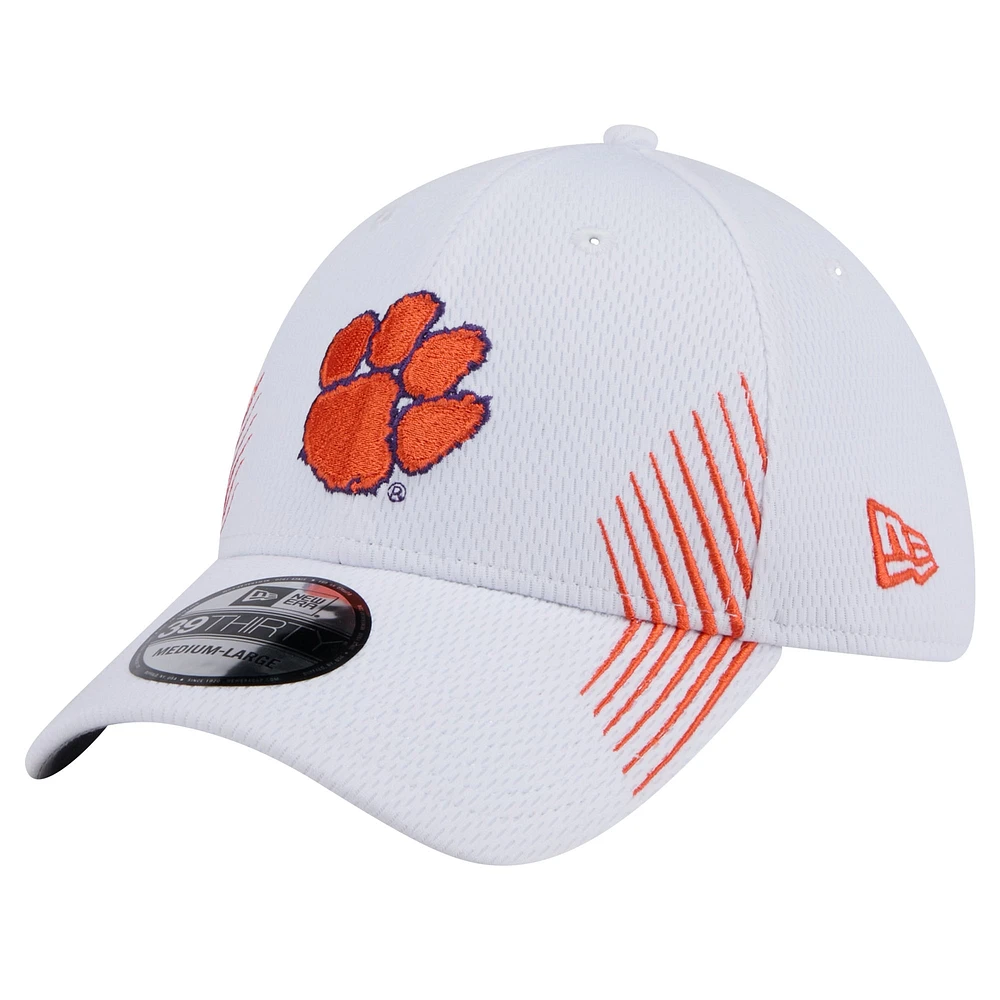 Casquette flexible 39THIRTY Active Slash Sides New Era des Clemson Tigers pour hommes, blanche