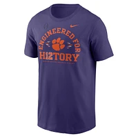 T-shirt Nike violet pour homme Clemson Tigers 2024 College Football Playoff, conçu l'histoire