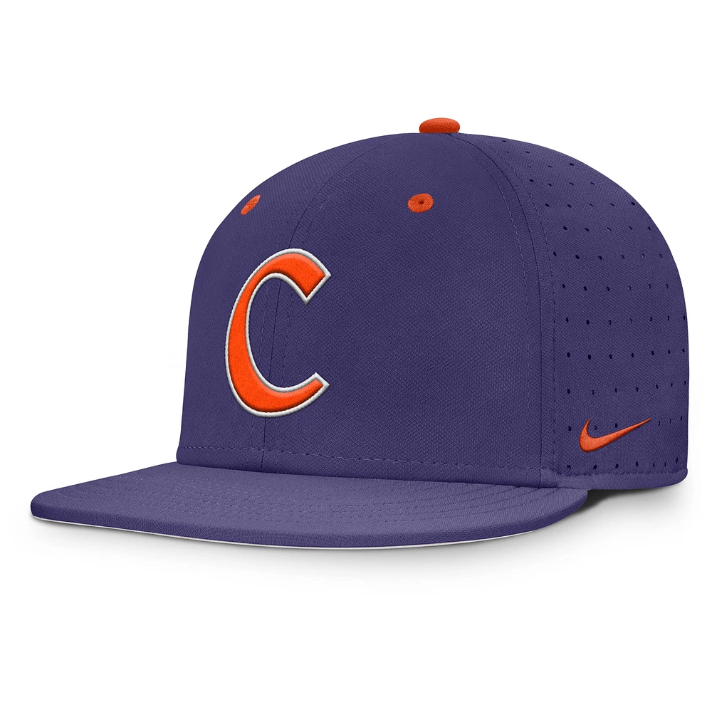 Casquette ajustée True Performance pour homme Nike Clemson Tigers On-Field Dugout violette