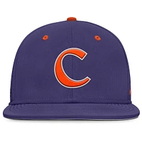 Casquette ajustée True Performance pour homme Nike Clemson Tigers On-Field Dugout violette
