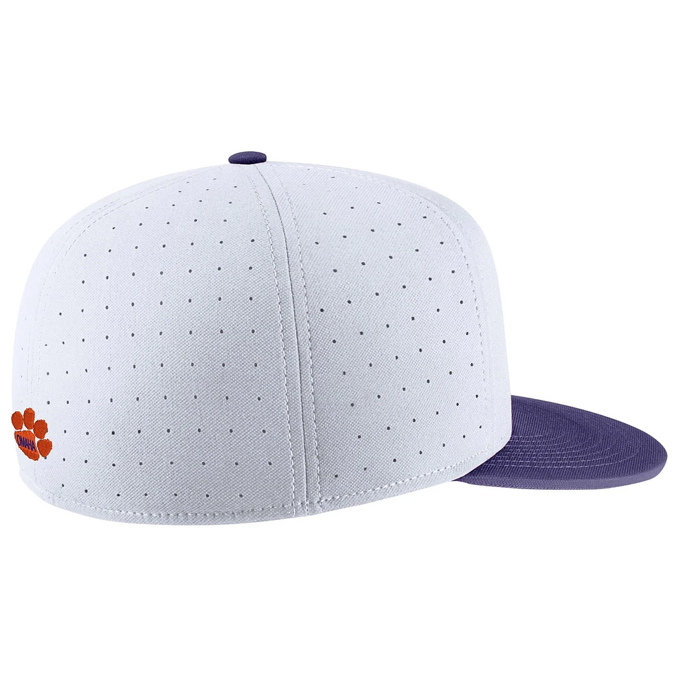 Casquette ajustée Nike Clemson Tigers Aero True Baseball Performance pour homme