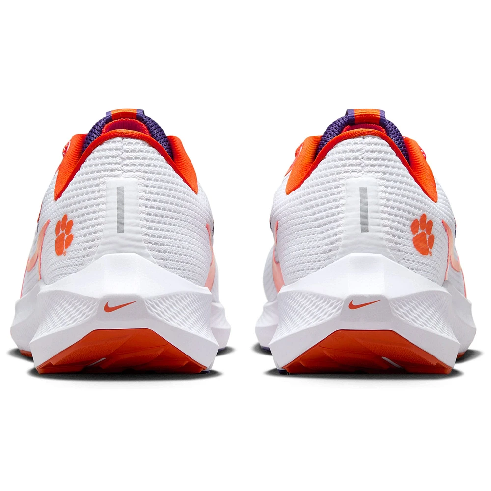 Chaussure de course à pied Nike Clemson Tigers Zoom Pegasus 40 unisexe blanche