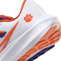 Chaussure de course à pied Nike Clemson Tigers Zoom Pegasus 40 unisexe blanche