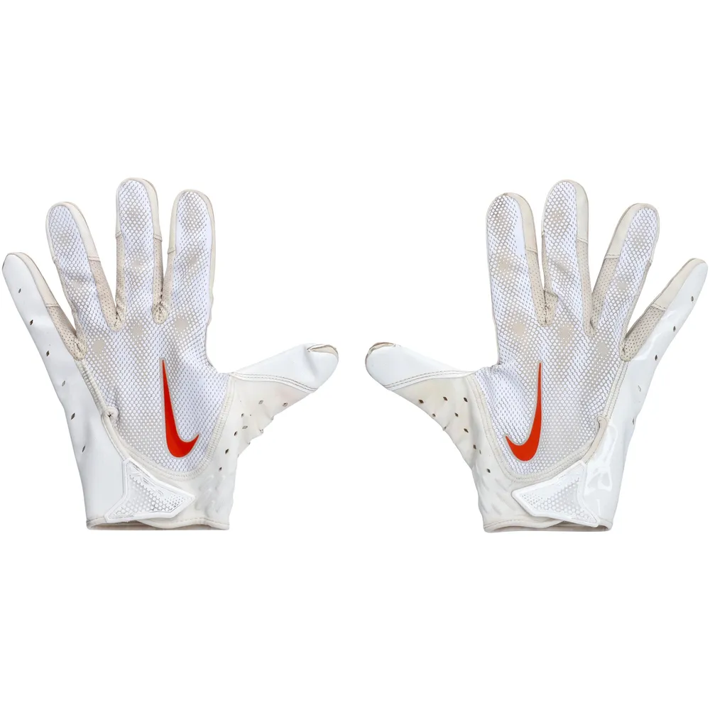 Lids Amari Cooper Cleveland Browns Fanatics Authentic Game-Used White Nike  Gloves vs. Baltimore Ravens on October 23, 2022