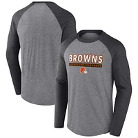 T-shirt à manches longues raglan tri-mélangé Cleveland Browns Fanatics gris chiné/charbon pour hommes