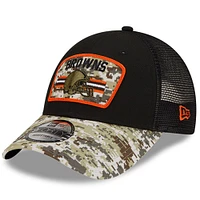 Casquette ajustable Snapback 9FORTY Trucker pour homme New Era Cleveland Browns 2021 Salute To Service, noir/camouflage