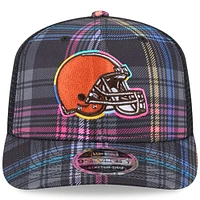 Men's New Era Black Cleveland Browns 2024 NFL Crucial Catch Plaid 9SEVENTY Trucker Snapback Hat