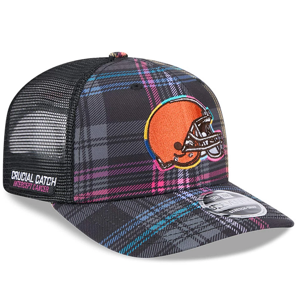 Men's New Era Black Cleveland Browns 2024 NFL Crucial Catch Plaid 9SEVENTY Trucker Snapback Hat