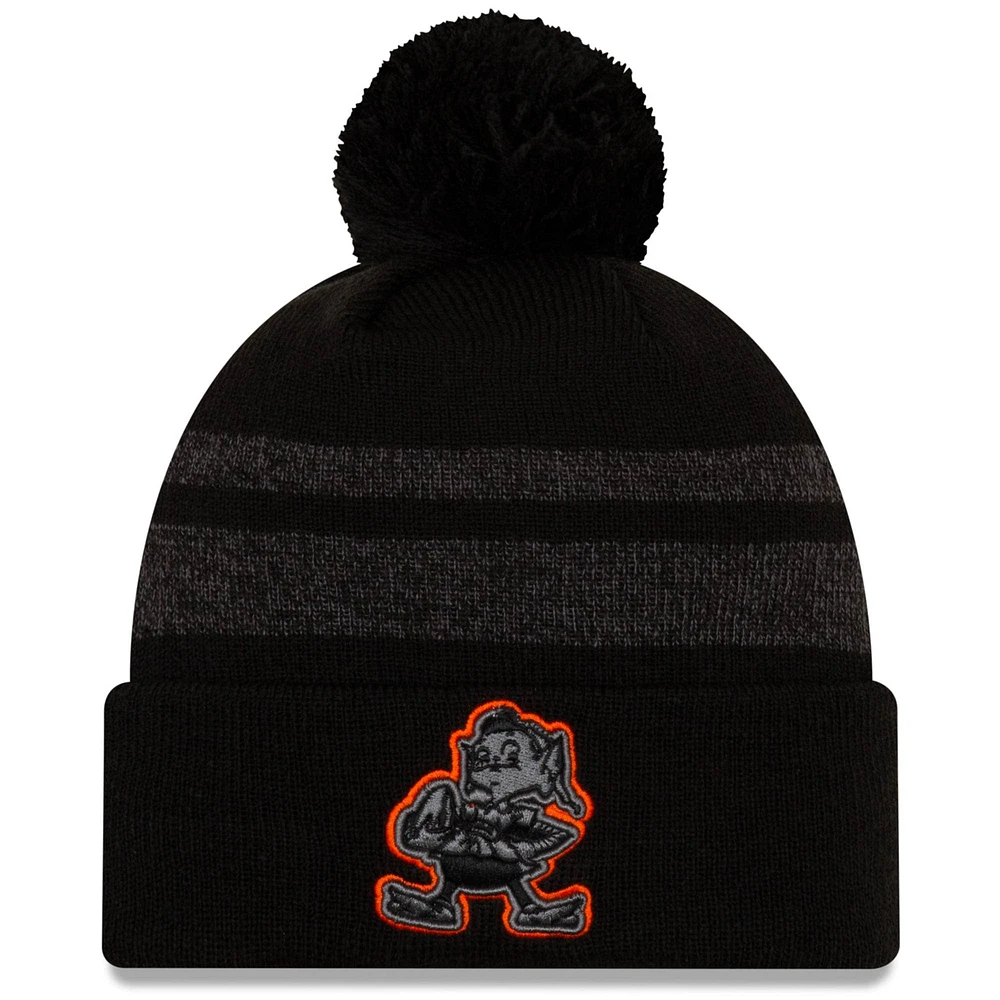 Bonnet en tricot à revers avec pompon Cleveland Browns Dispatch New Era pour homme