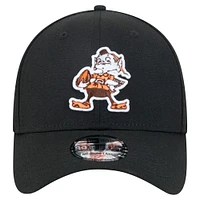 Men's New Era Black Cleveland Browns Throwback Main 39THIRTY Flex Hat