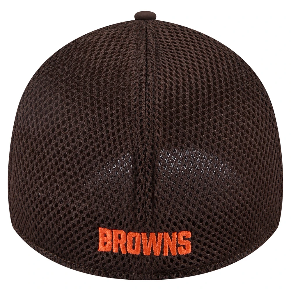 Men's New Era  Brown Cleveland Browns Game Day Linear 39THIRTY Flex Hat