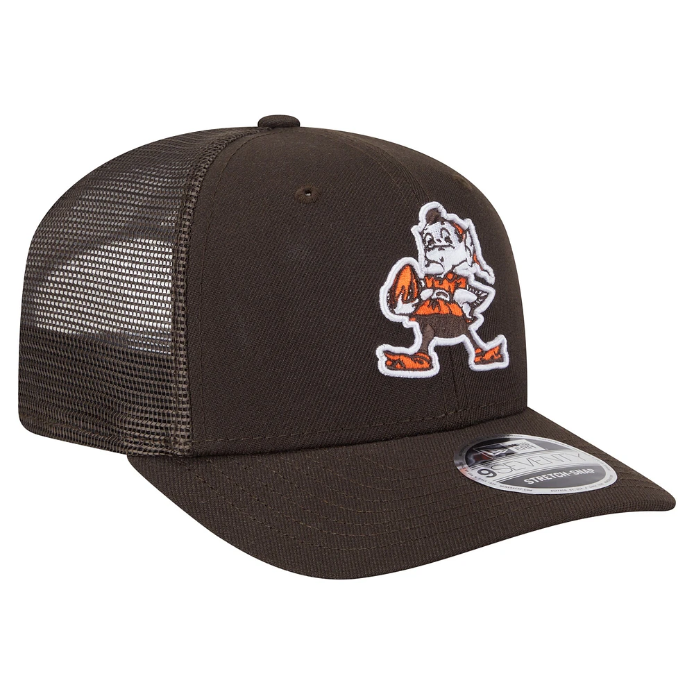 Men's New Era Brown Cleveland Browns Main Trucker 9SEVENTY Stretch-Snap Hat
