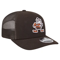 Men's New Era Brown Cleveland Browns Main Trucker 9SEVENTY Stretch-Snap Hat