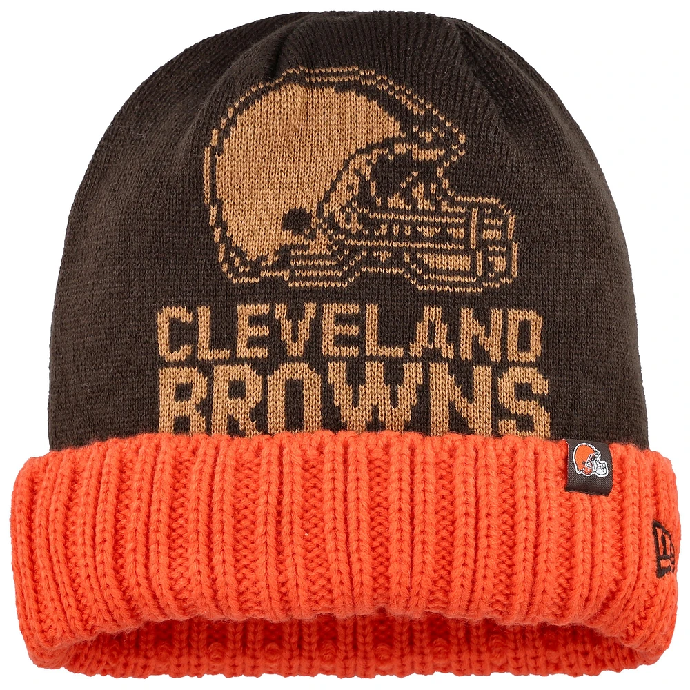 Bonnet en tricot à revers surdimensionné Cleveland Browns de New Era pour homme