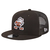 Men's New Era Brown Cleveland Browns Throwback Main Trucker 9FIFTY Snapback Hat