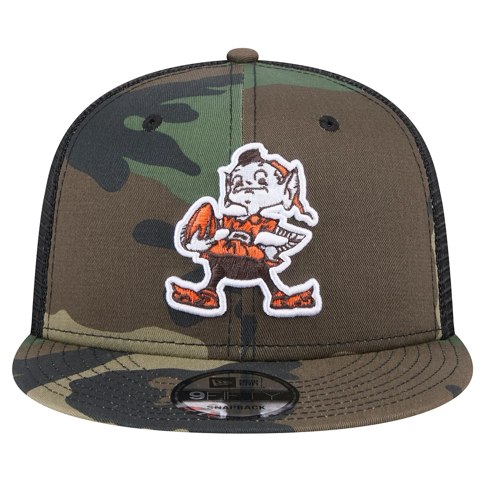 Men's New Era Camo Cleveland Browns Throwback Main Trucker 9FIFTY Snapback Hat