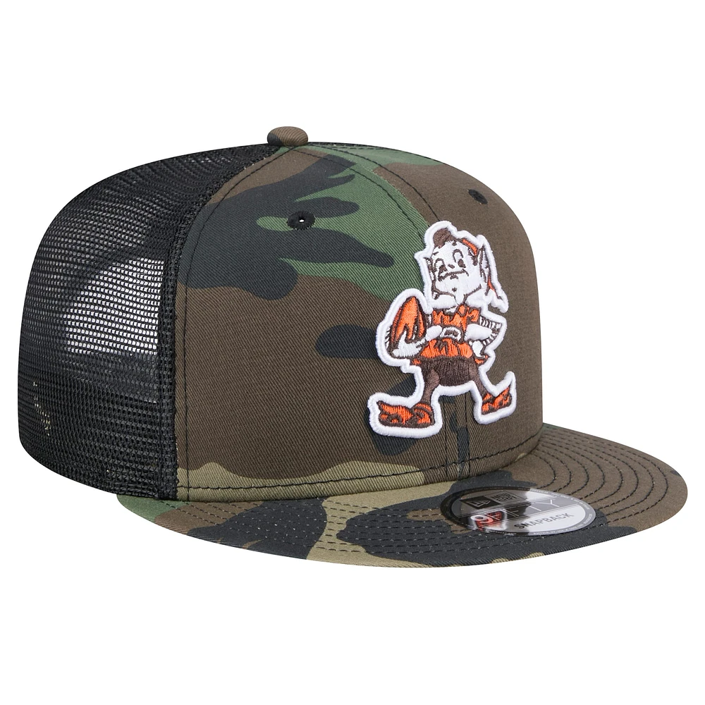 Men's New Era Camo Cleveland Browns Throwback Main Trucker 9FIFTY Snapback Hat