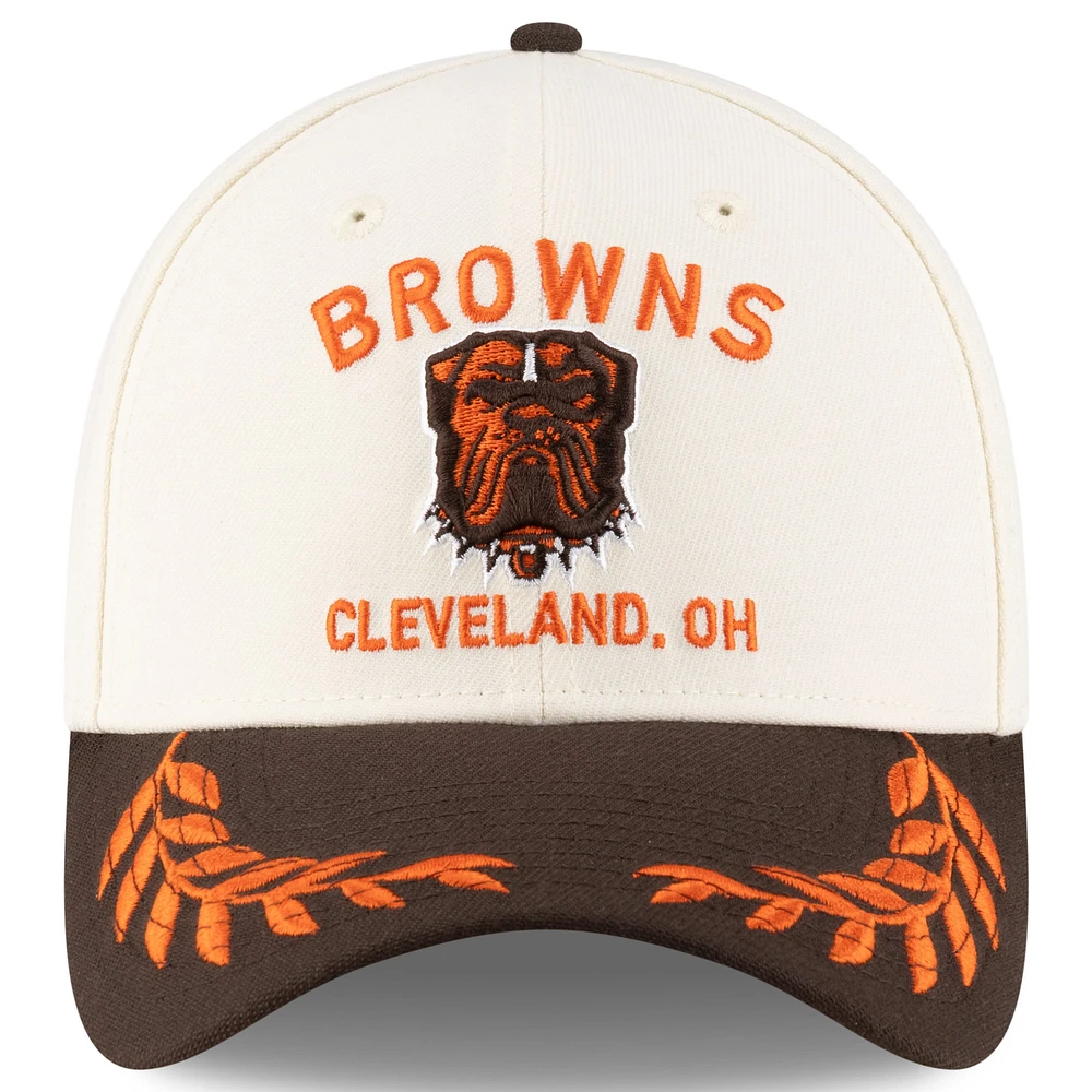 Men's New Era  Cream/Brown Cleveland Browns 2025 NFL Draft 39THIRTY Flex Hat