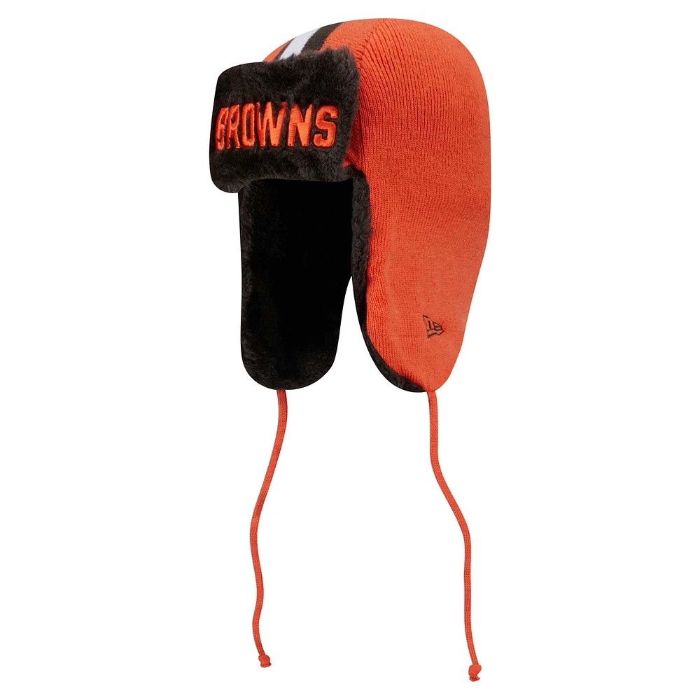 Casquette en tricot orange Cleveland Browns Helmet Head Trapper de New Era pour homme