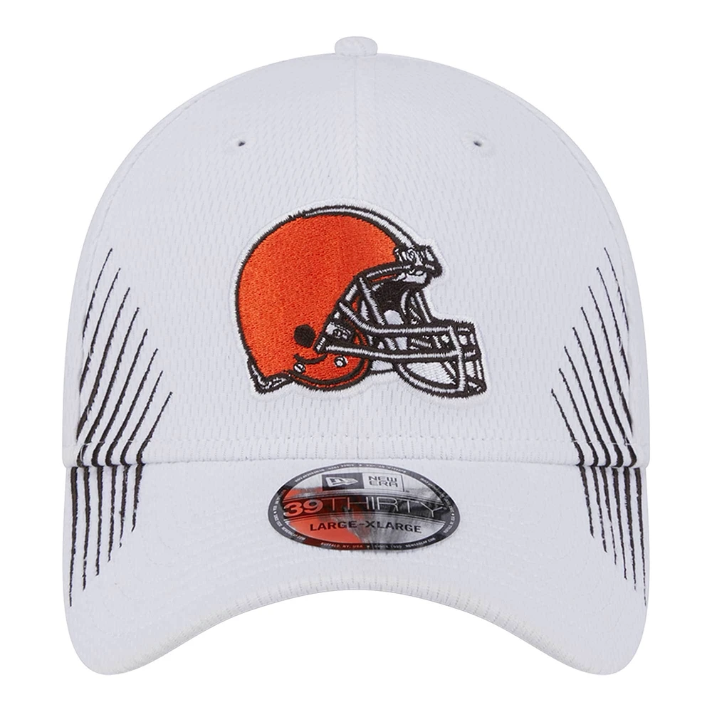 Men's New Era White Cleveland Browns Active 39THIRTY Flex Hat