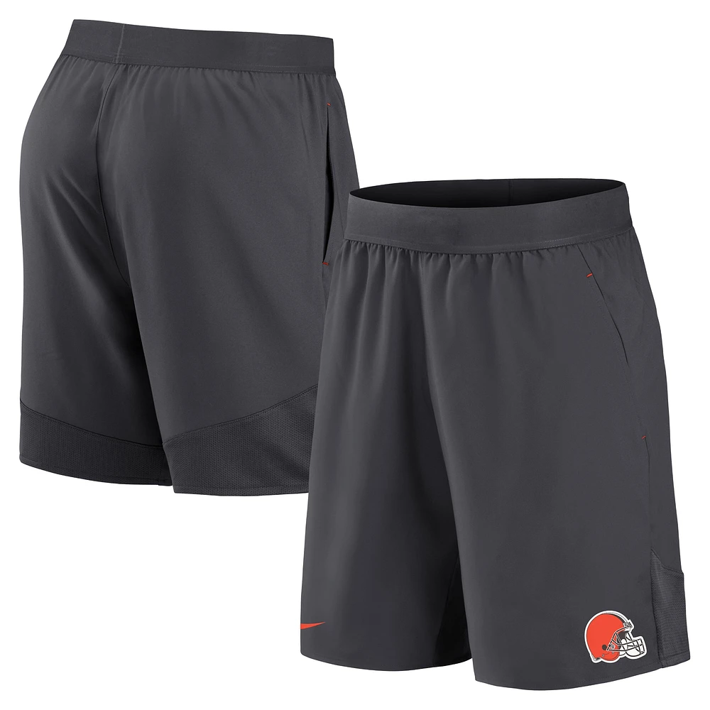 Short tissé extensible Nike anthracite Cleveland Browns pour homme